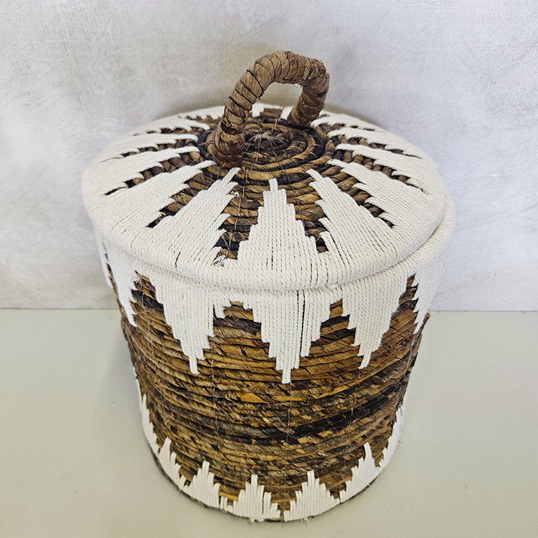 Mand van bananenblad met deksel - wit