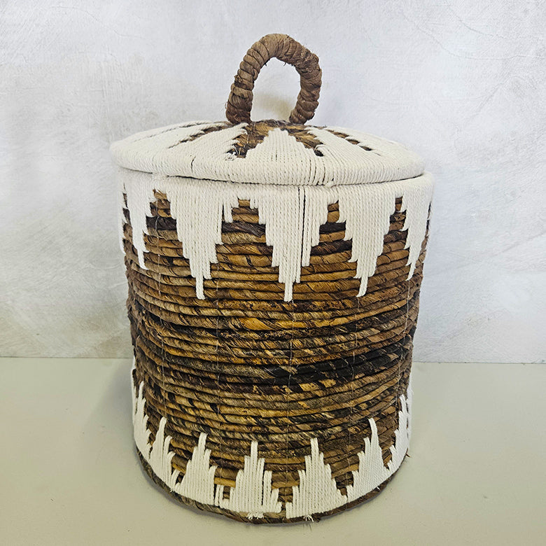 Mand van bananenblad met deksel - wit